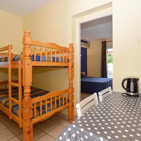 Apartment Beautiful In Propriano With Kitchenette Propriano (Corsica)