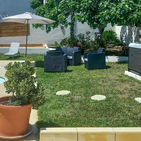 Apartment Beautiful In Propriano With Kitchenette